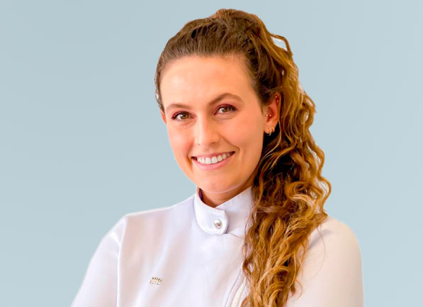 Fernanda Blos - Cirurgiã Dentista - Vissá Clínica - Araranguá-SC